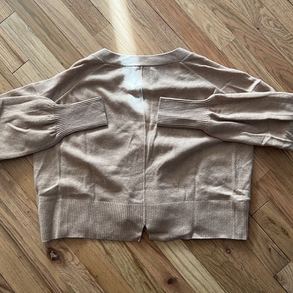 NWT LE ORE Palermo Cashmere Cardigan Size M - Picture 11 of 11